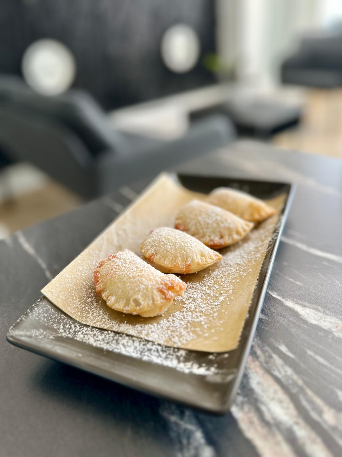 Mini Empanadas de Queso y Guayaba